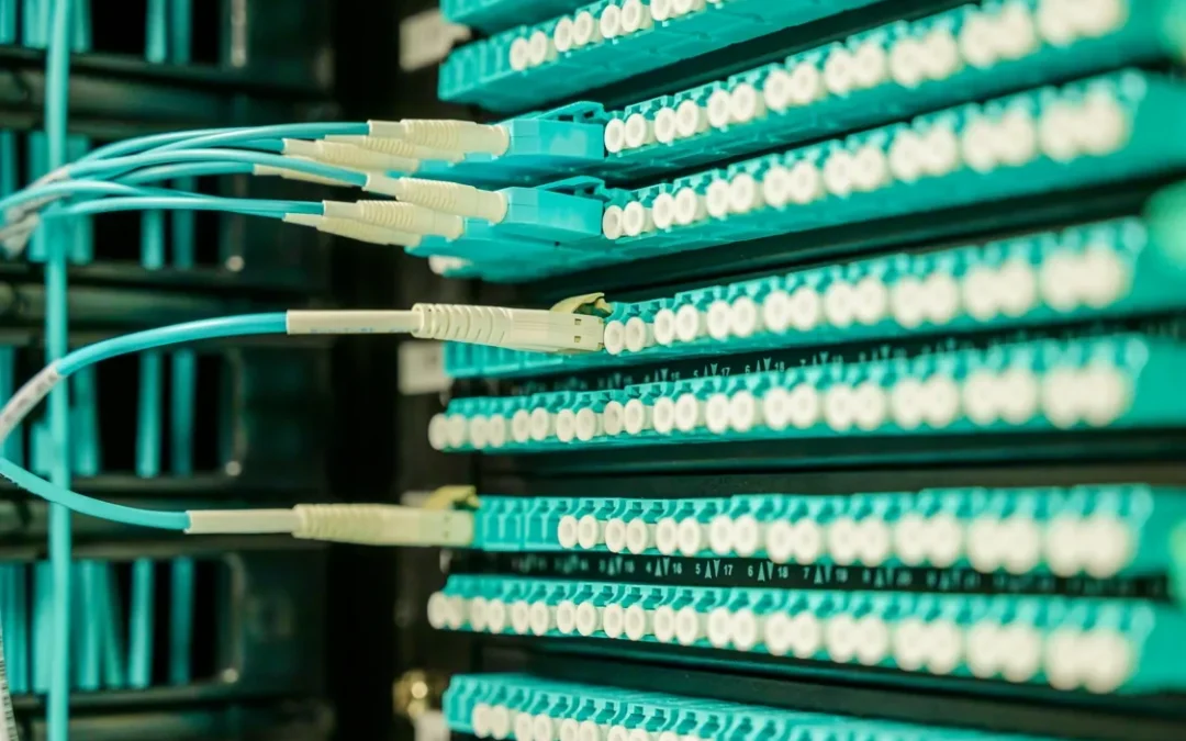 Optikai hálózati csatlakozások integrált vállalati IT-infrastruktúrában